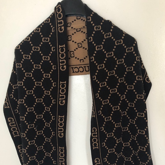 SOLD Gucci GG Wool Reversible Scarf - Picture 1 of 3